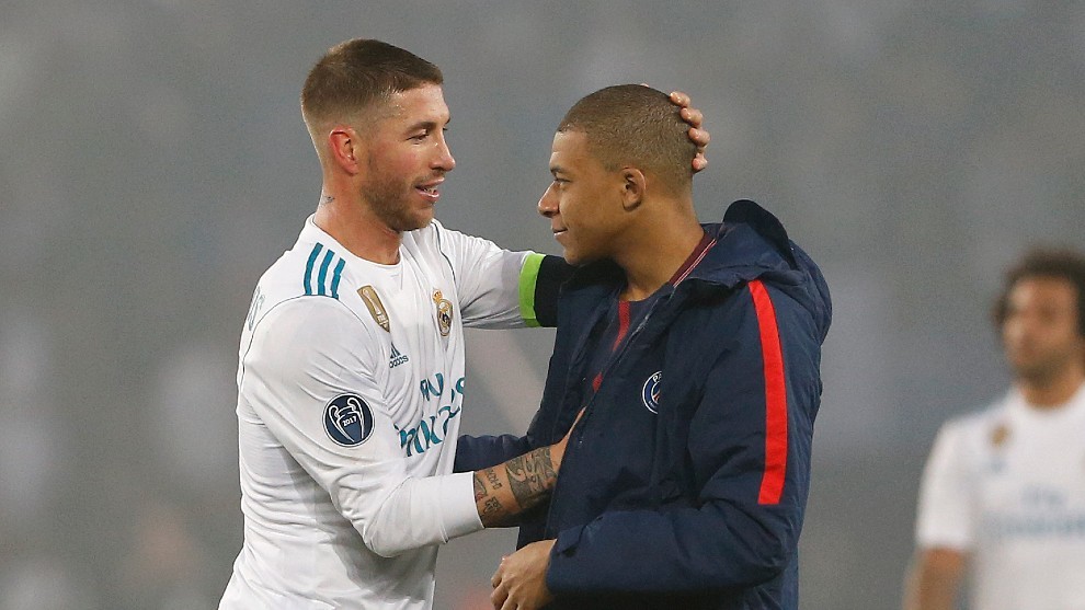 Ramos y Mbapp se saludan tras el triunfo del Madrid en Pars en 2018