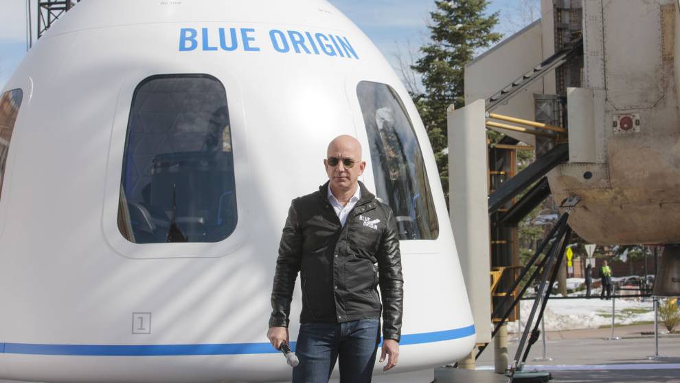 Jeff Bezos, fundador de la compaa Blue Origin / 