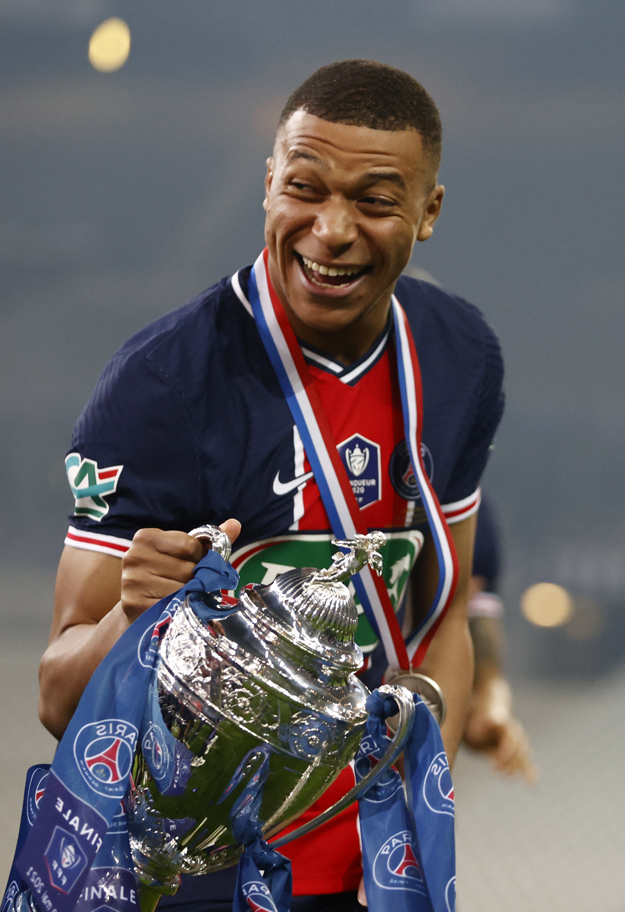 El PSG se apodera de la Copa de Francia gracias a Mbapp