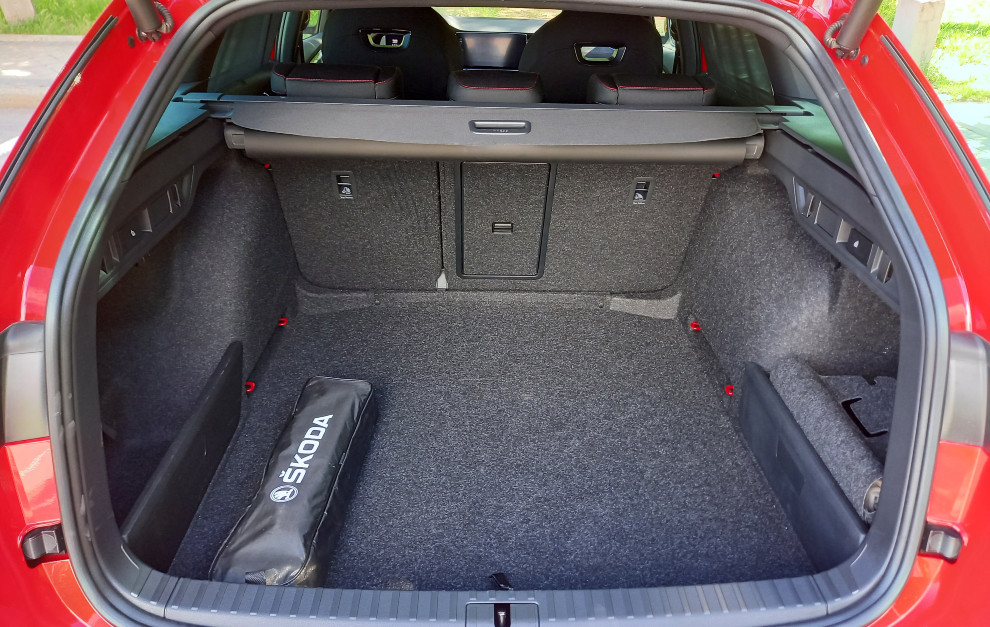 El maletero del Octavia Combi RS tiene un volumen de 640 litros.