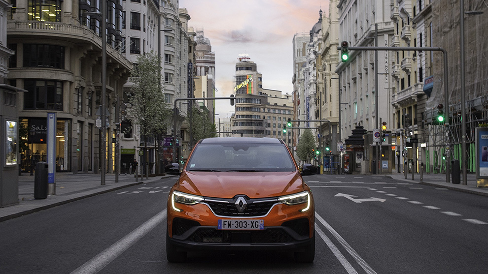 Prueba del nuevo Renault Arkana E-Tech: ansia por ahorrar