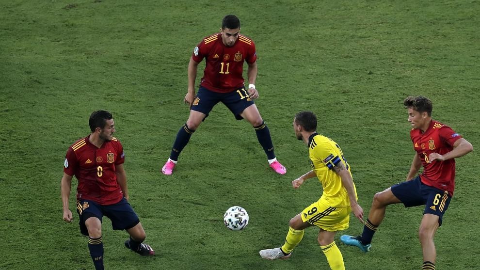 Koke y Llorente en el partido de España ante Suecia.