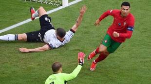 Cristiano Ronaldo celebra su gol a Alemania.