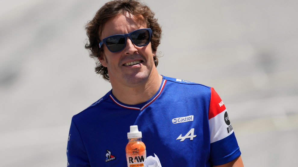 Alonso, sonriente, en el trazado austriaco.