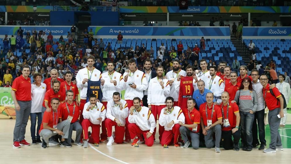 La selección masculina de bvaloncesto, con la medalla de bronce conquistada en Río 2016