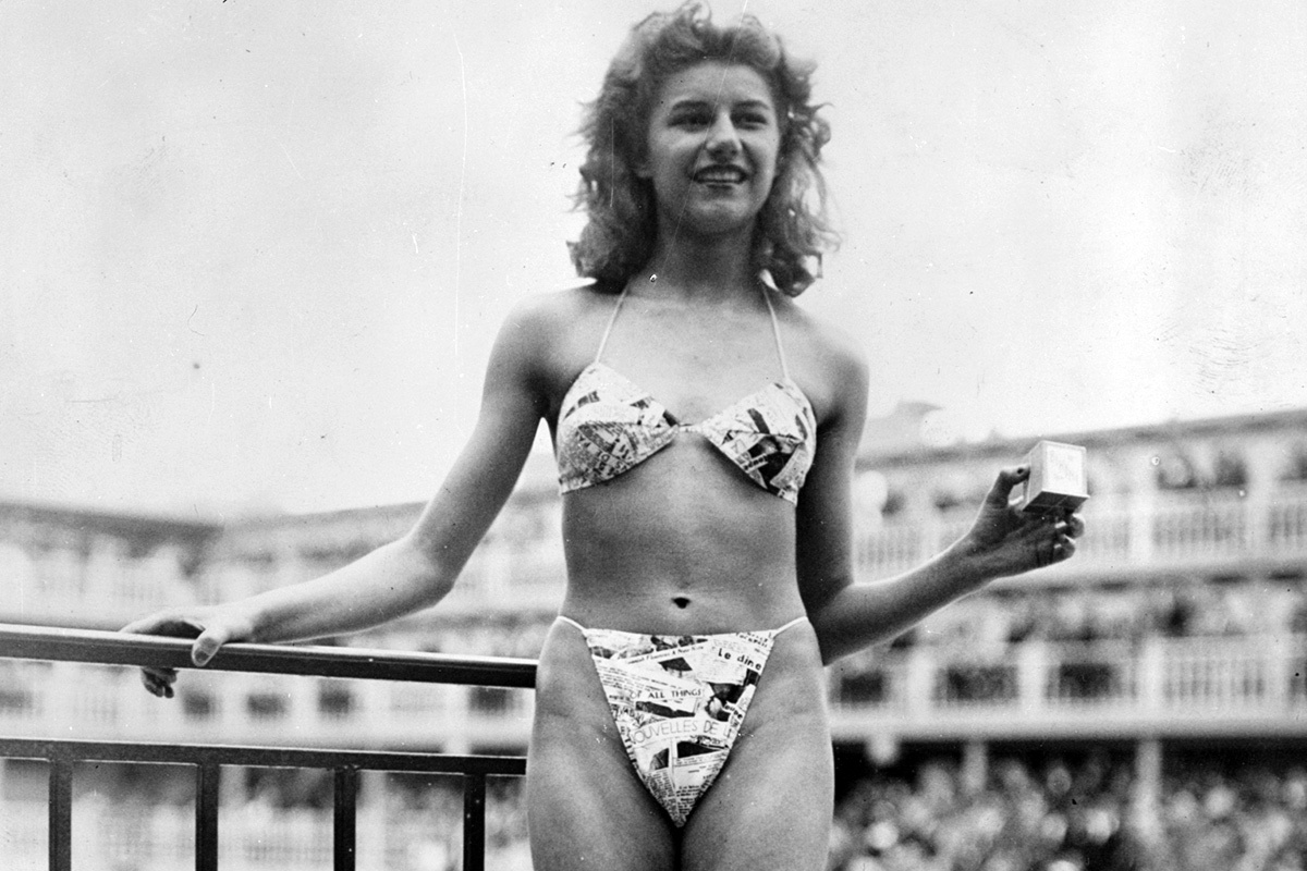 Micheline Bernardini posa en bikini en 1946