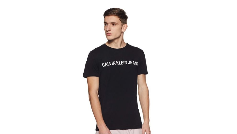 Calvin Klein, Levi's, Under Armour, Tommy Hilfiger... Las diez camisetas más vendidas de Amazon para estar (y la última) este verano | Marca