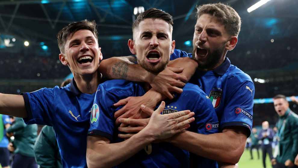 Jorginho metió el penalti decisivo para el pase de Italia