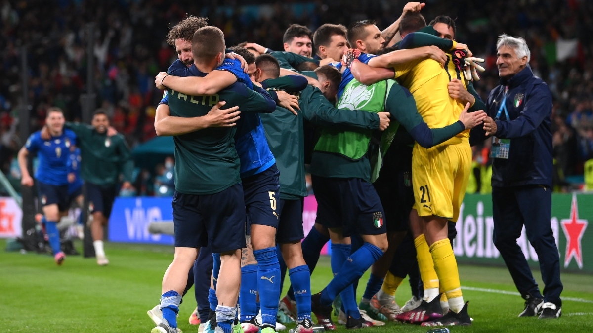 italia deja fuera a españa en la serie de penaltis y avanza a la final de la eurocopa 2020