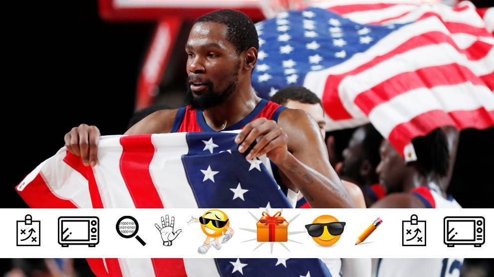 Kevin Durant con la bandera estadounidense tras ganar el oro