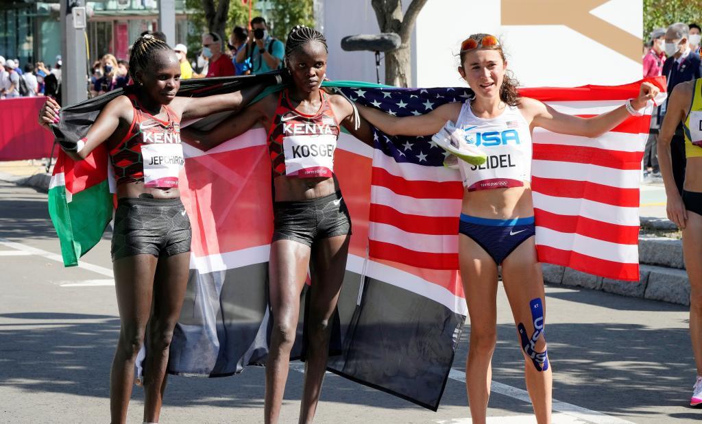 Doblete keniano en maratón femenino:  Jepchirchir y Kosgei