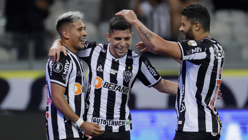 Atlético Mineiro supera con solvencia a River y estará entre los cuatro mejores