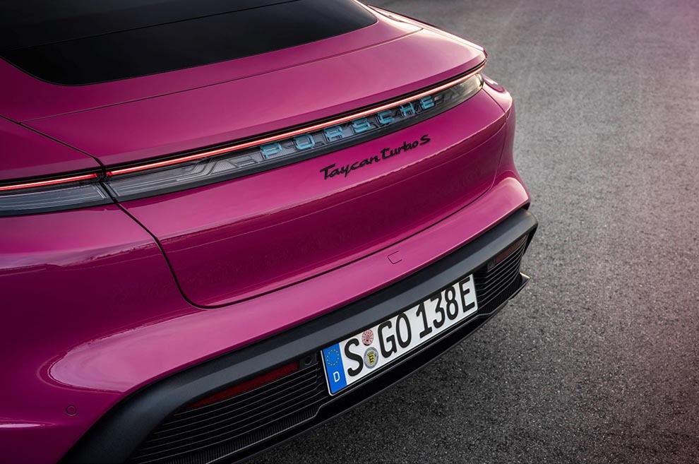 Porsche Taycan - actualizacin - mejoras - Android Auto - autonoma - aparcamiento asistido