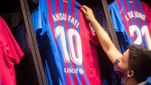La camiseta de Ansu Fati en la tienda del Barcelona