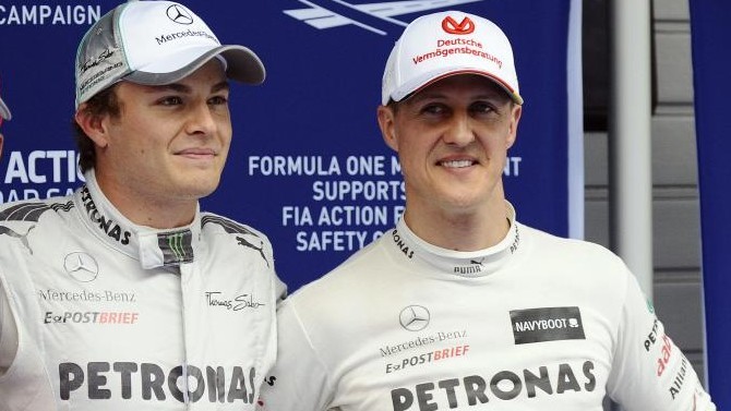 Rosberg y Schumacher, en el GP de China 2012.
