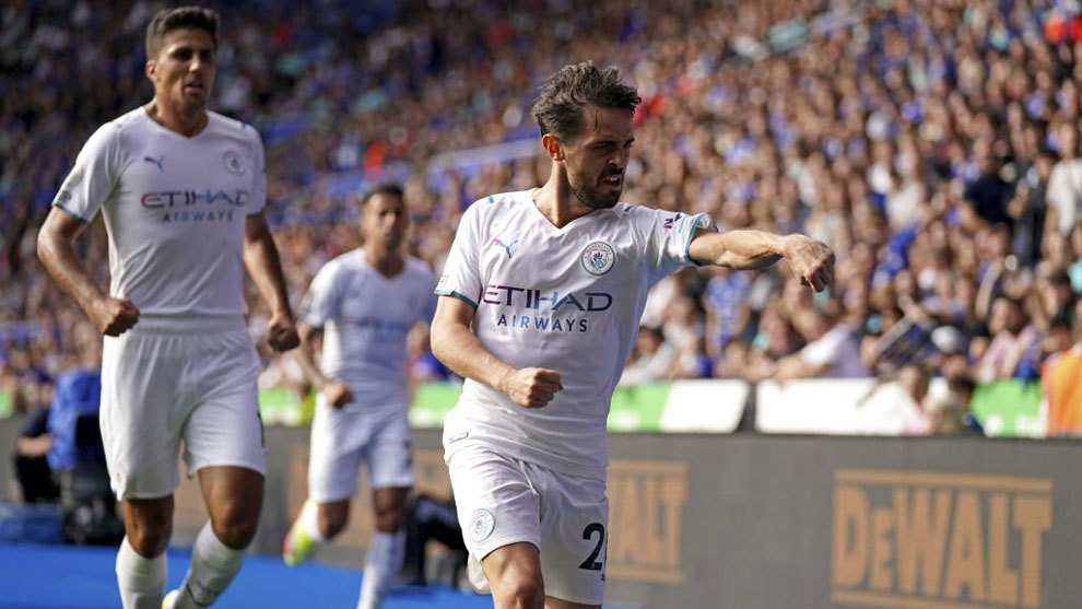 Bernardo Silva celebra su gol al Leicester.
