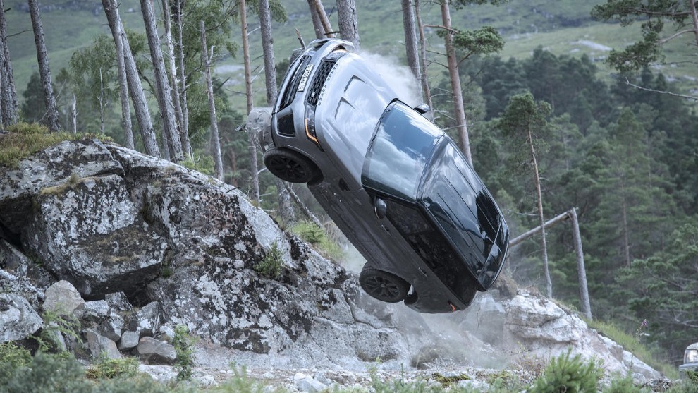 Sin tiempo para morir - Range Rover Sport SVR - James Bond - 007 - No Time To Die - coches