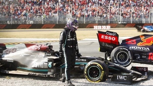 Lewis Hamilton despus del accidente en Monza