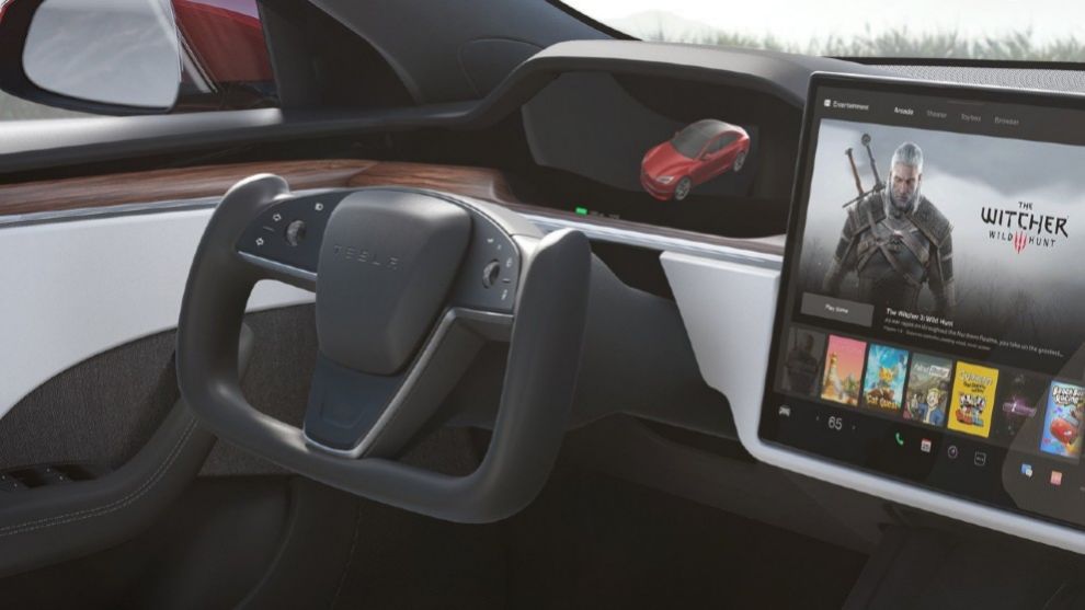 volante de avion - Tesla Model S Plaid - yoke - Consumer Reports - críticas