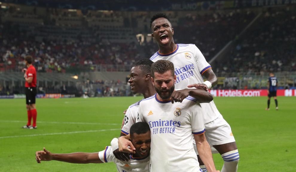 Nacho, Rodrygo, Camavinga y Vinicius, celebrando el gol ante el Inter en San Siro en la primera jornada de la Champions League.