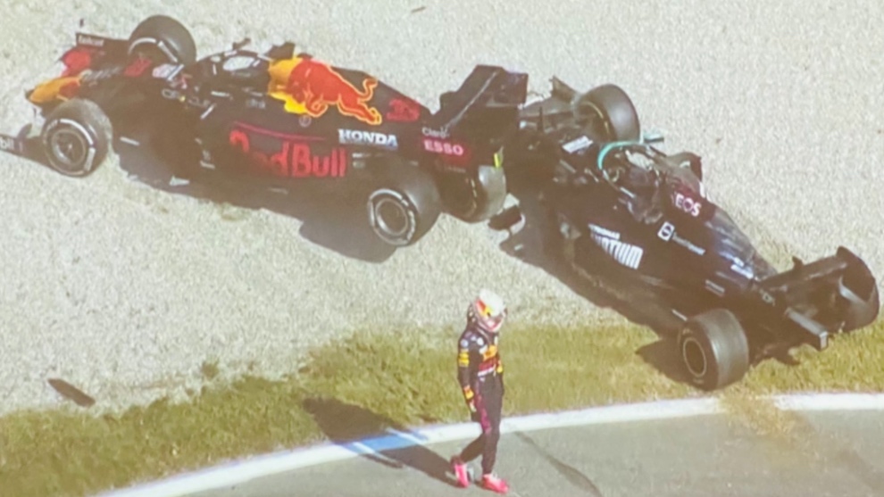 Max Verstappen tras el choque con Hamilton