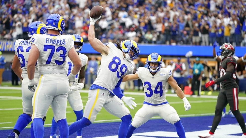 Los Angeles Rams tight end Tyler Higbee (89) celebrates after his touchdown catch.