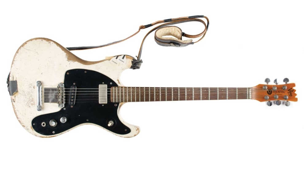 Guitarra Mosrite de Johnny Ramone subastada por casi un milln de dlares.