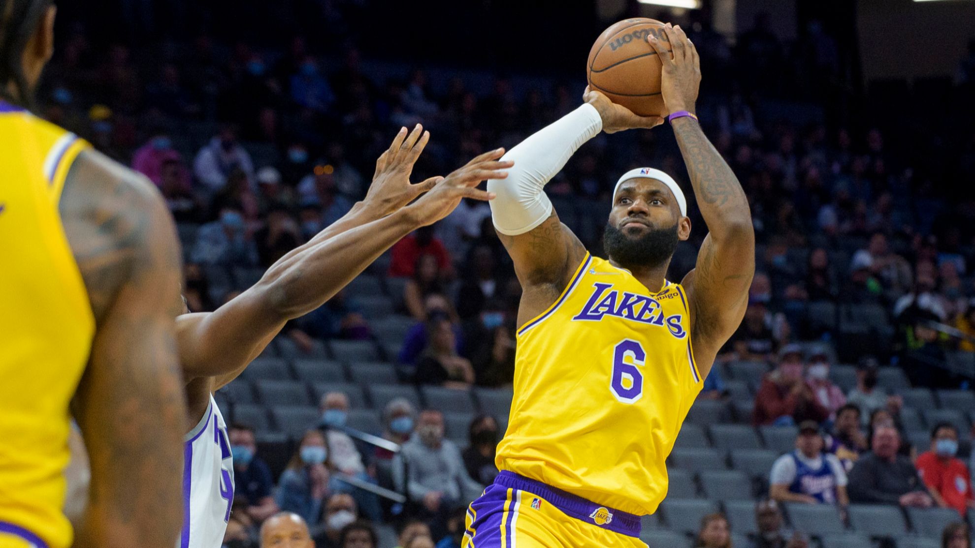 Stevenson Achterhouden fles Why is LeBron James wearing the No.6 jersey with the LA Lakers? | Marca