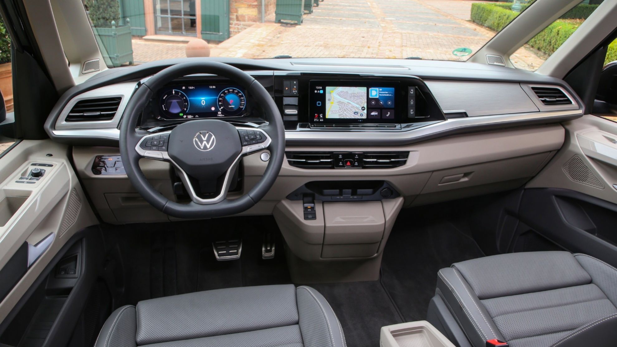Volkswagen Multivan 2022 - hibrido enchufable - T7 - monovolumen - siete plazas - Bulli
