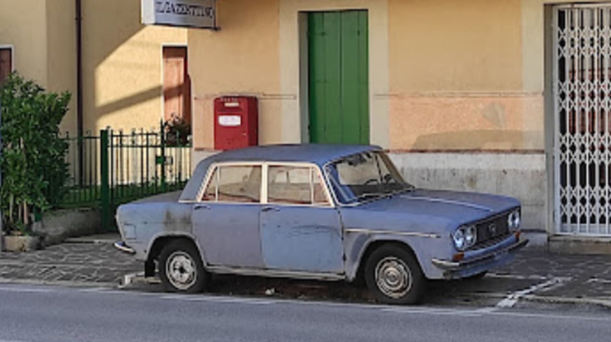 Lancia Fulvia - Conegliano - Google Maps - 47 aos en el mismo sitio - Angelo Fregolent - restaurado
