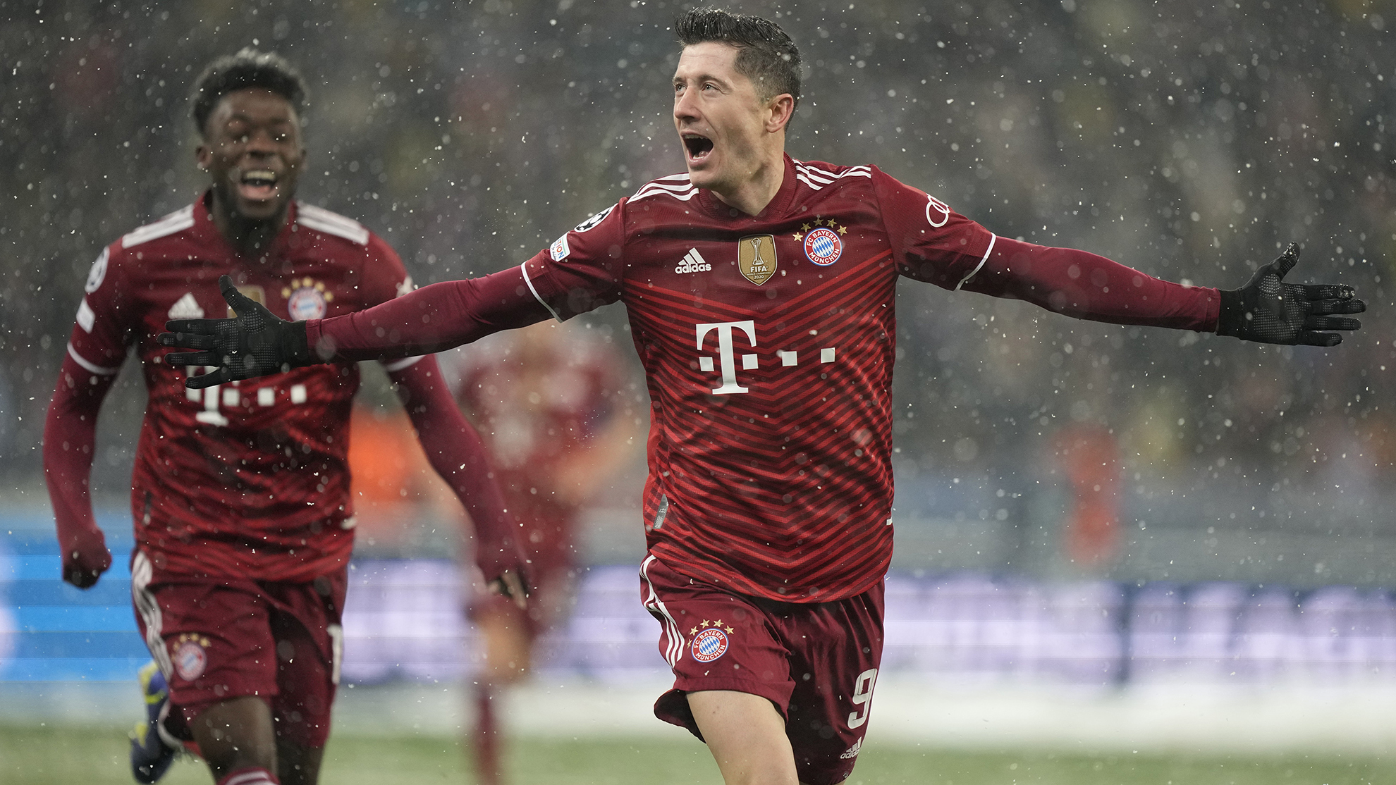Robert Lewandowski celebrando un gol en Champions contra el Bayern de Múnich. 