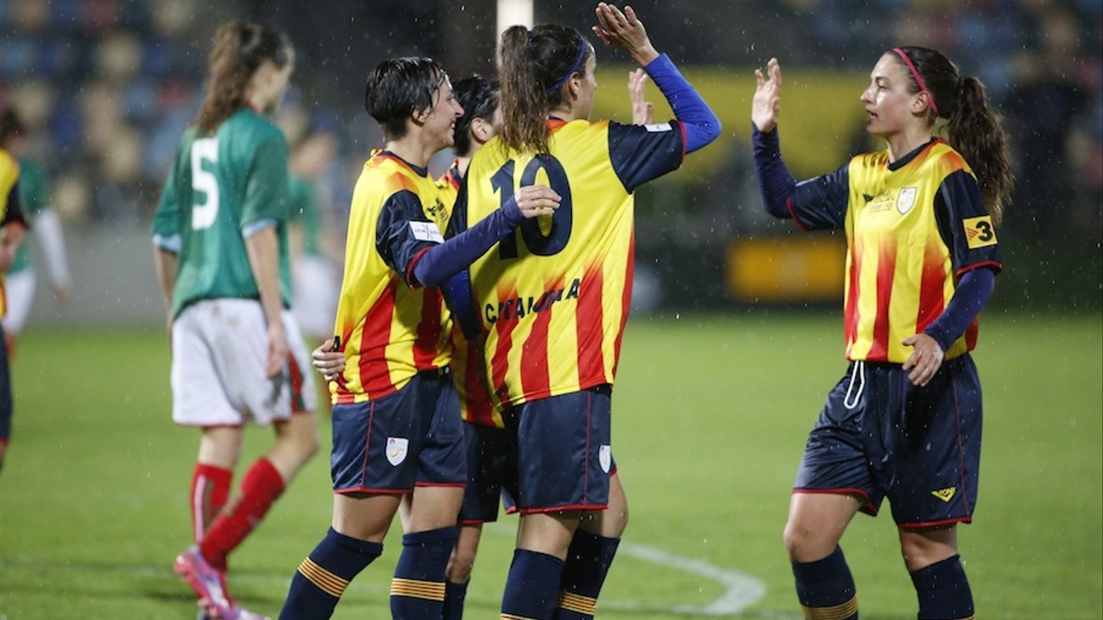 Alexia Putellas durante un partido con la selección catalana.