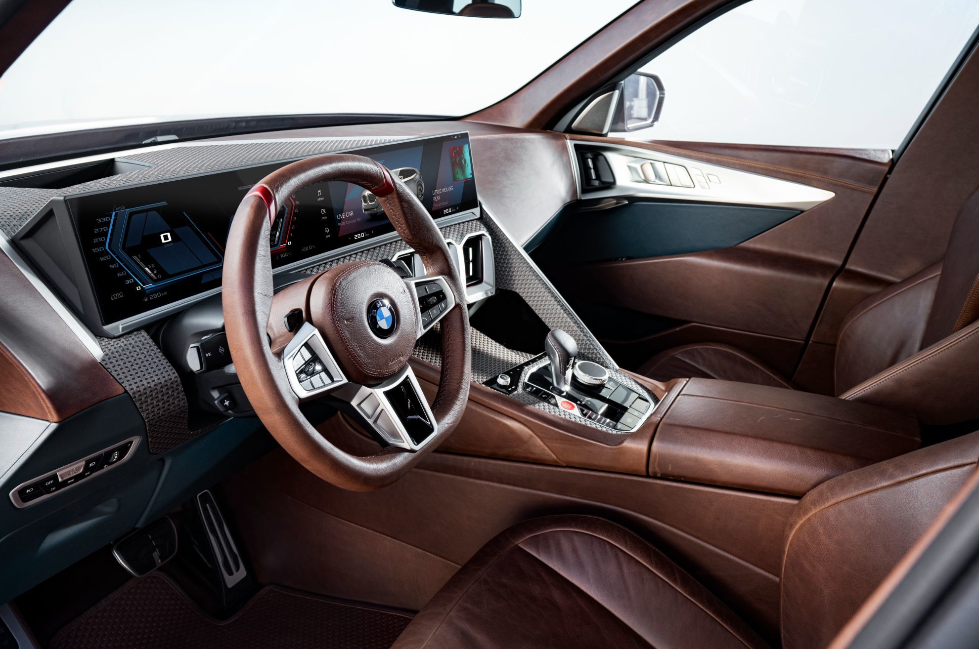 BMW Concept XM - primer M electrificado - hibrido - el BMW mas potente - prototipo