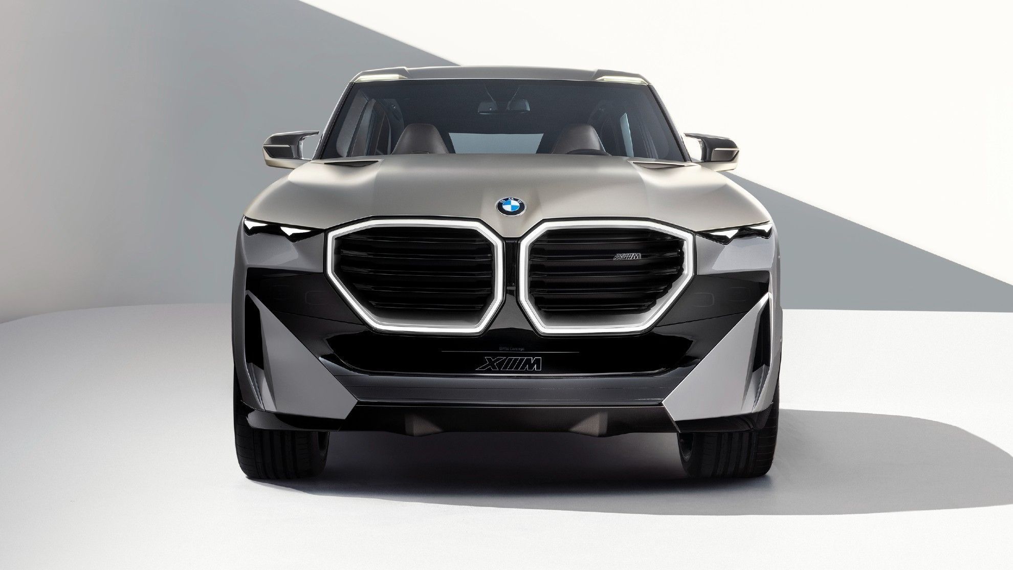 El XM Concept, la futura bestia híbrida de BMW, en imágenes