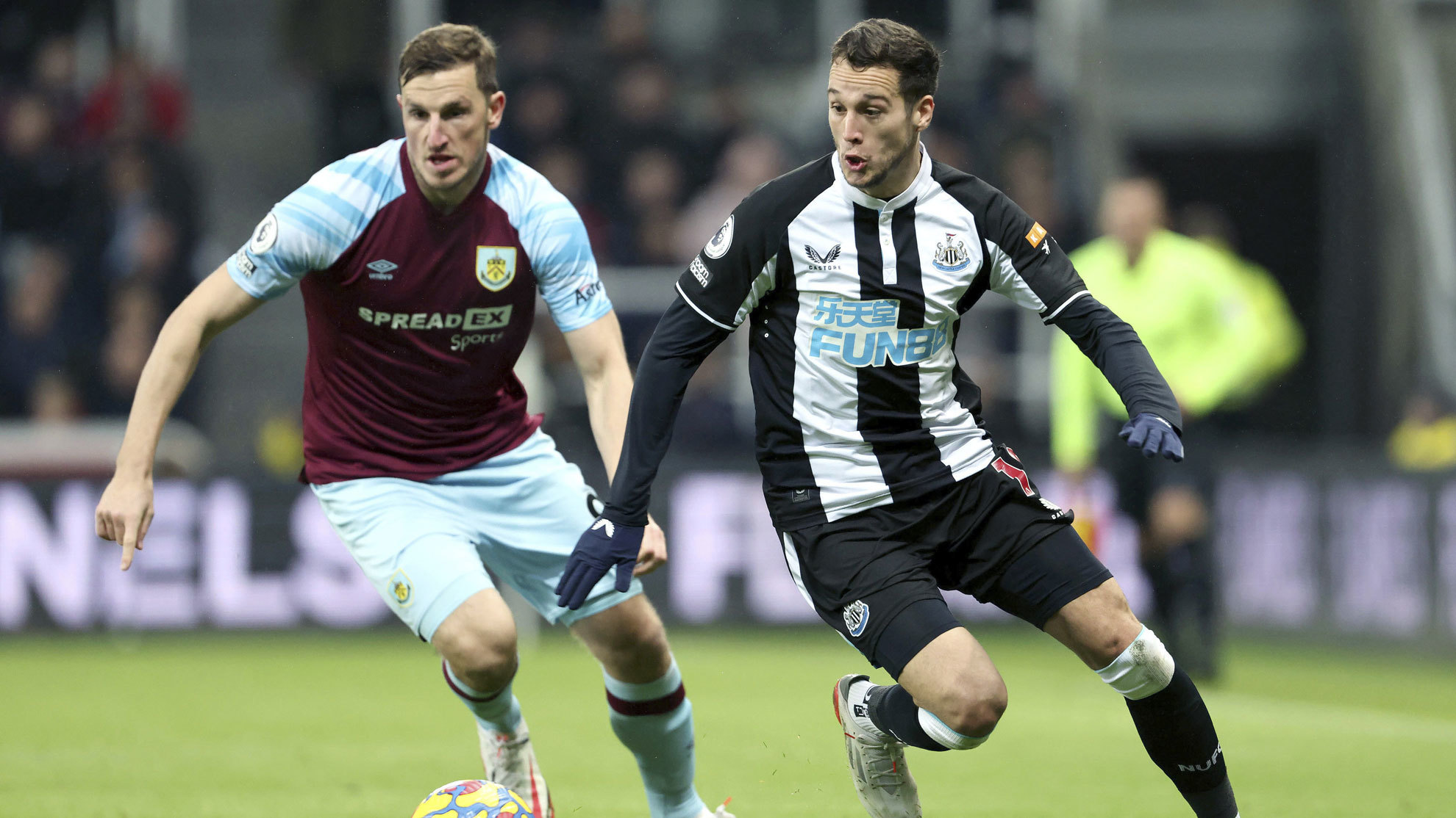 Newcastle beats Burnley for its first Premier League win