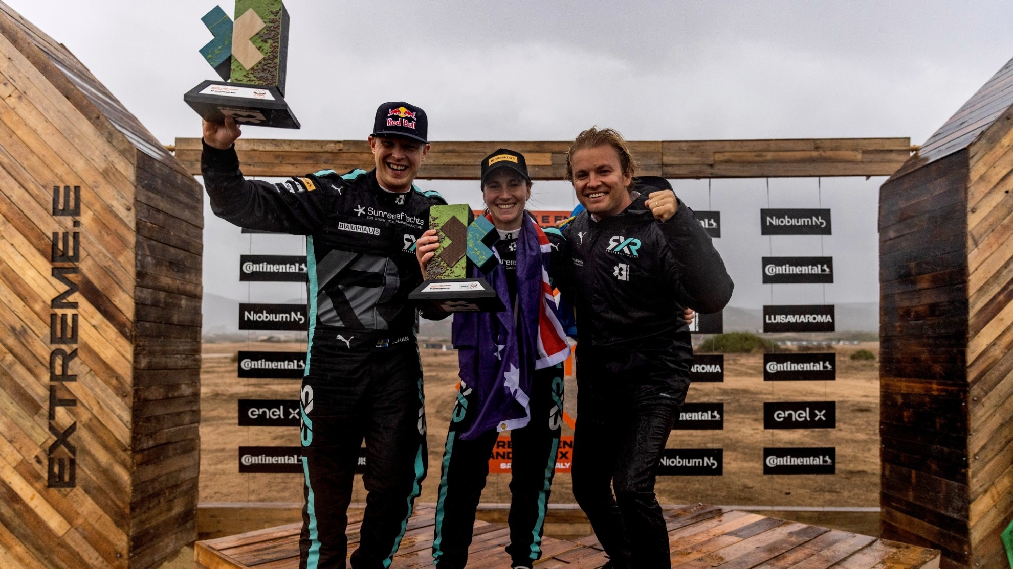 Extreme E - Jurassic XPrix - campeones - Rosberg RXR - Molly Taylor - Johan Kristofferson - Hamilton