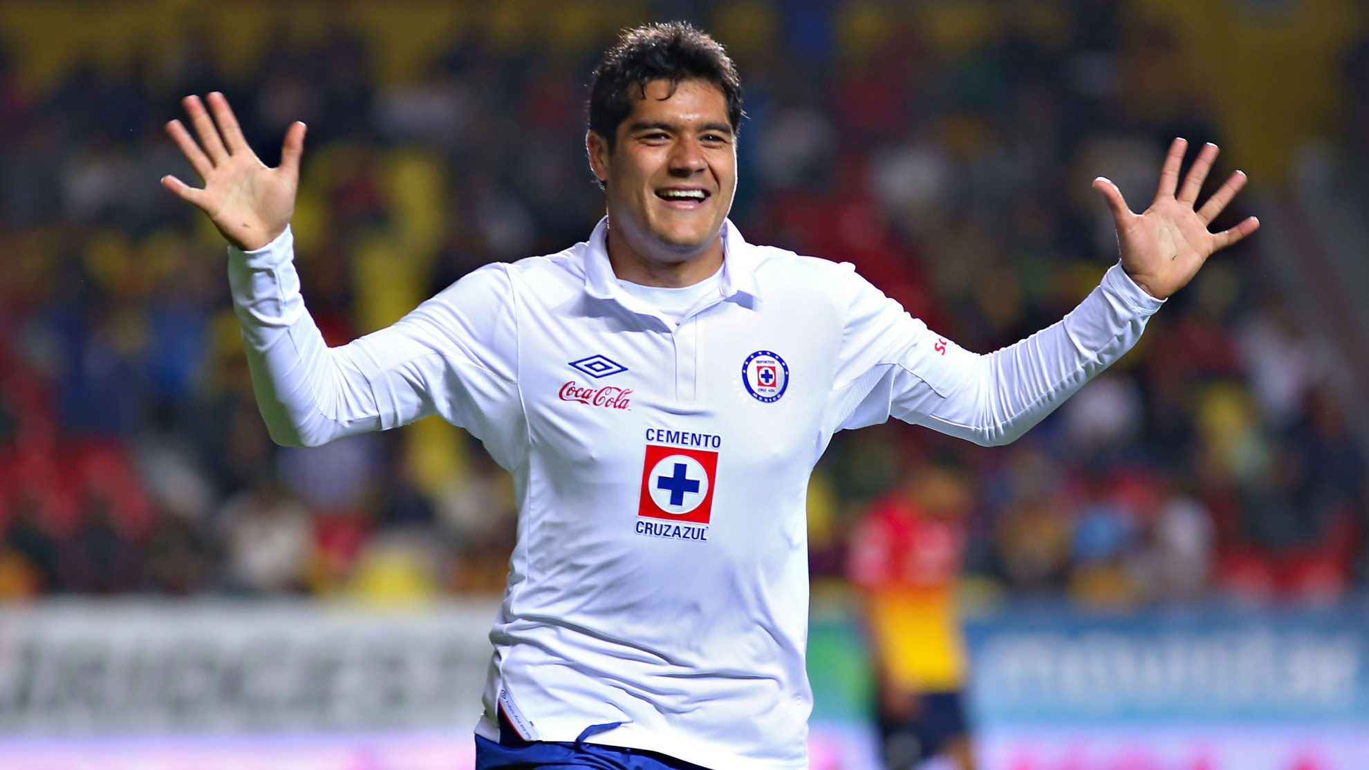 chuletita orozco anuncia su retiro del futbol tras 17 años como jugador profesional.
