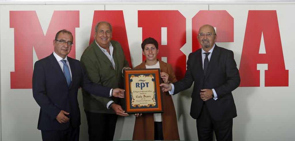 En la imagen, Juan Ignacio Gallardo, director de MARCA, Luis Mediero, presidente del RPT, Carla Suárez y Miguel Díaz, presidente de la RFET.