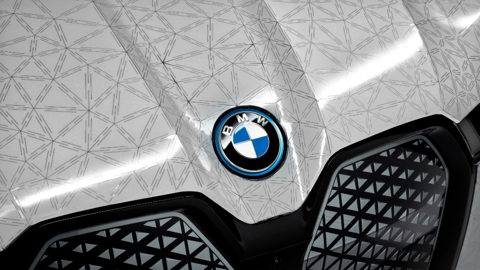 BMW iX Flow: cambia de color en un instante... ¿Es magia?