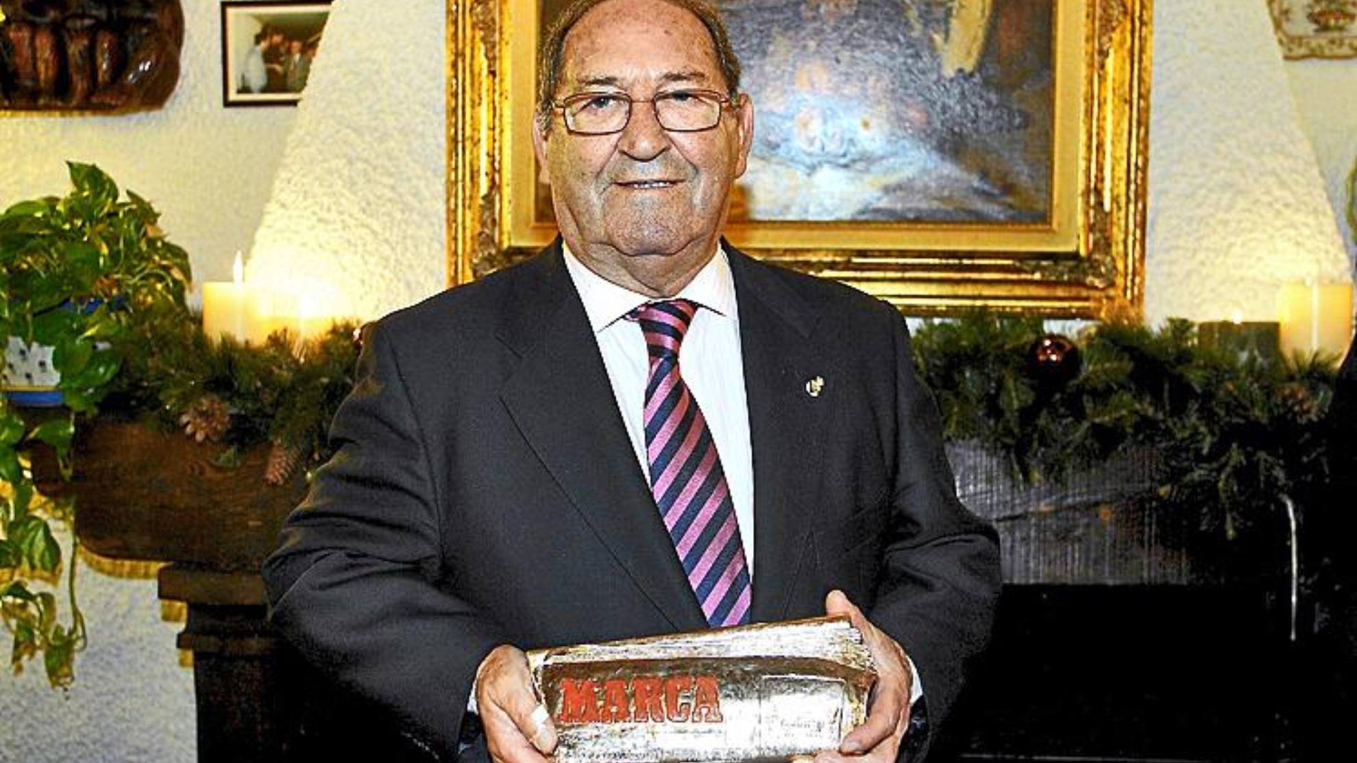 Photo Dédicacée De Paco Gento - Real Madrid Vintage, Encadrée Avec Certificat COA