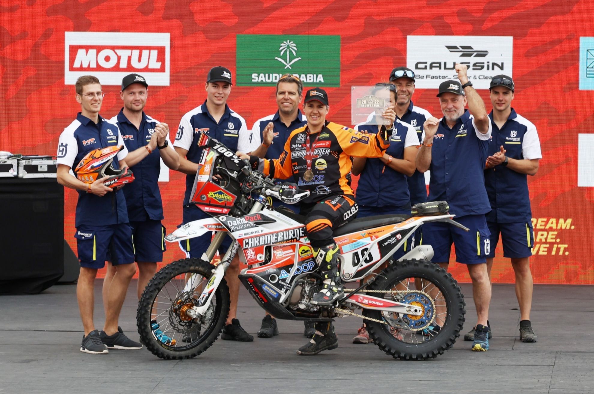 Dakar 2022 - todos los ganadores - Mirjan Pol - categoria femenina - podio - resultados - clasificacion - Gerard Farres