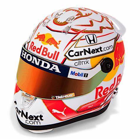F1 2022: Max Verstappen presenta su casco de campeón para el 2022 | Marca