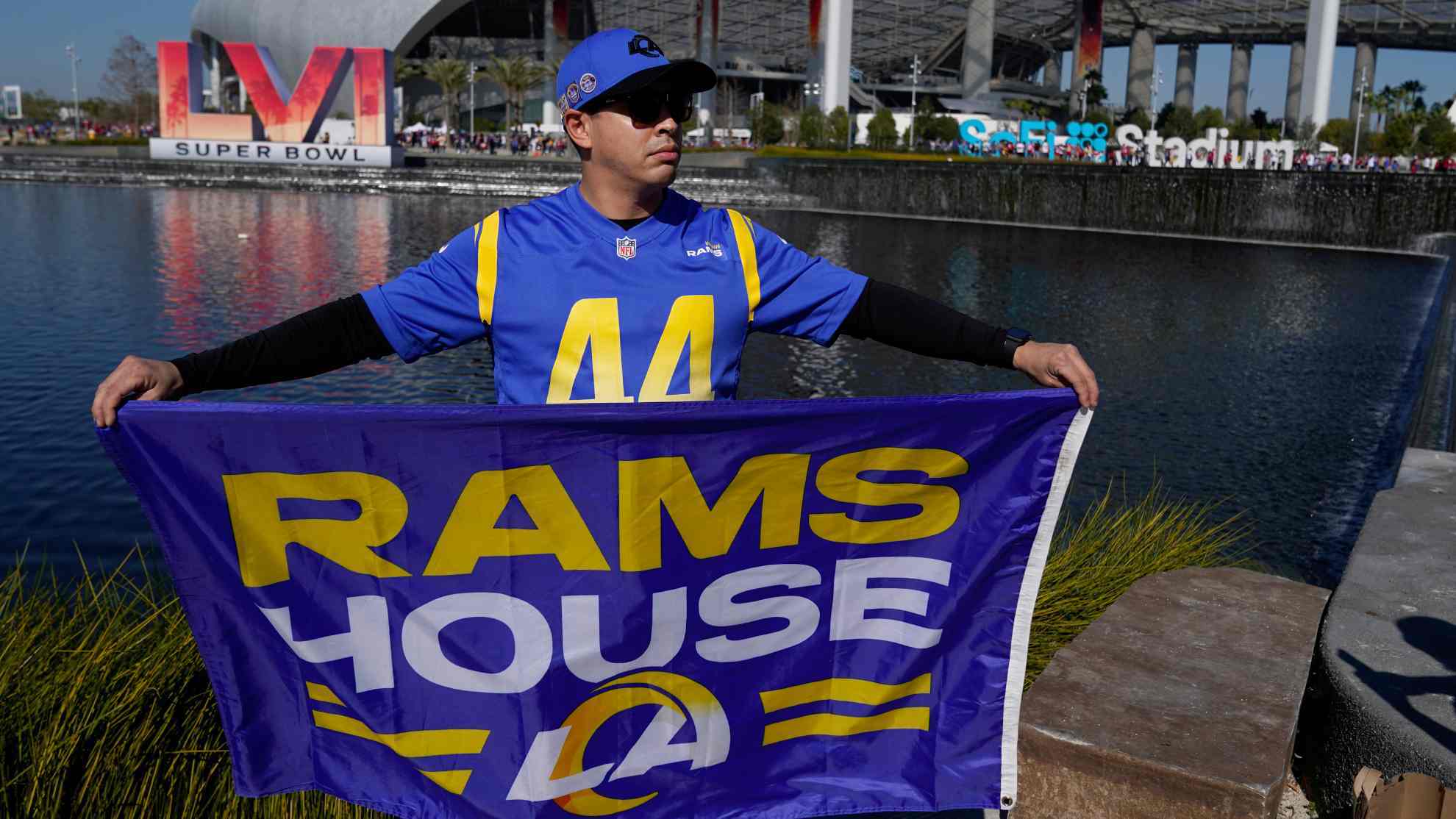 Super Bowl LVI: Los Angeles Rams, second team to play at home in