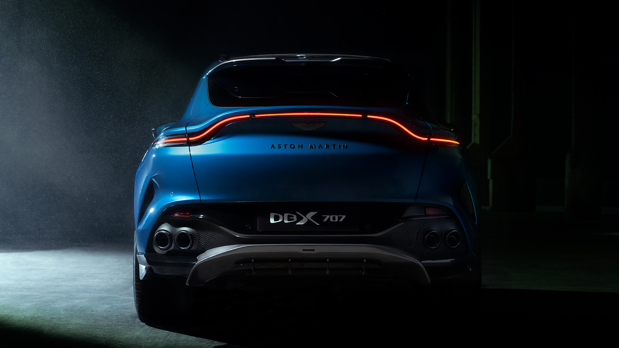 Aston Martin - DBX707 - SUV - el mas potente de Europa - James Bond - lujo
