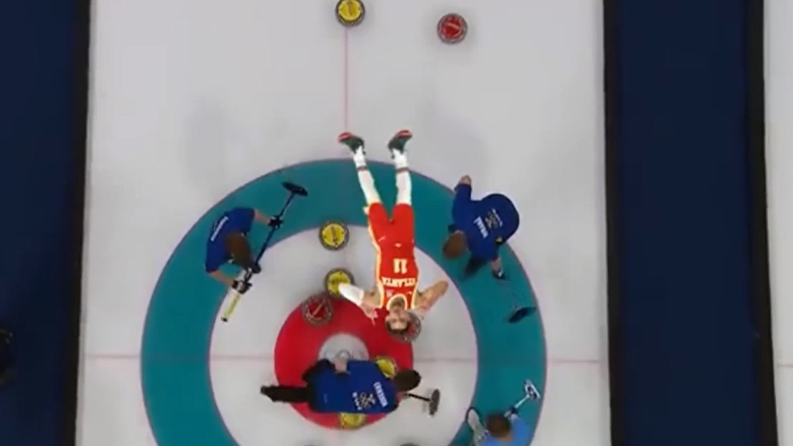 El clamoroso flopping que sacó de quicio a Doncic y convirtió a Trae Young en una piedra de curling