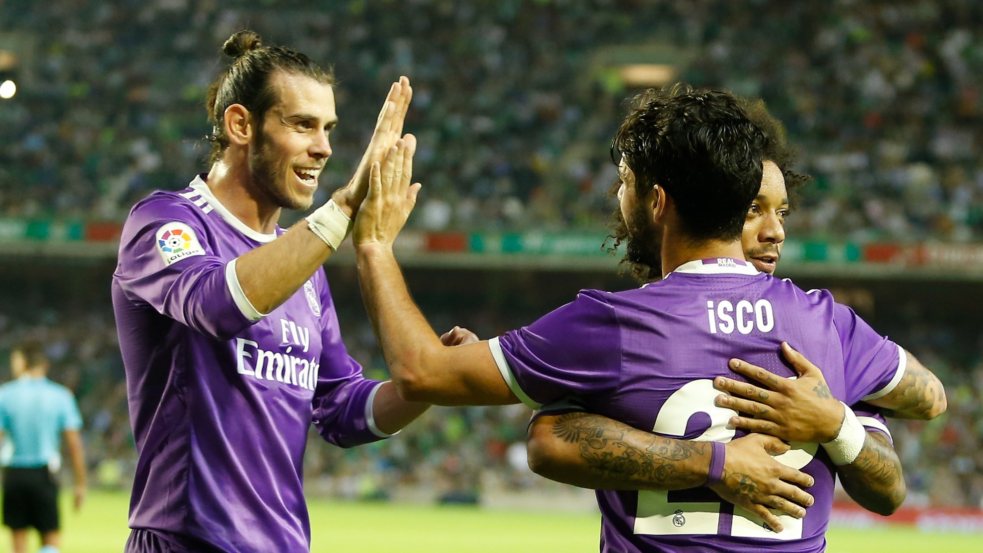 Bale, Isco y Marcelo celebran un gol al Betis en el Villamarín
