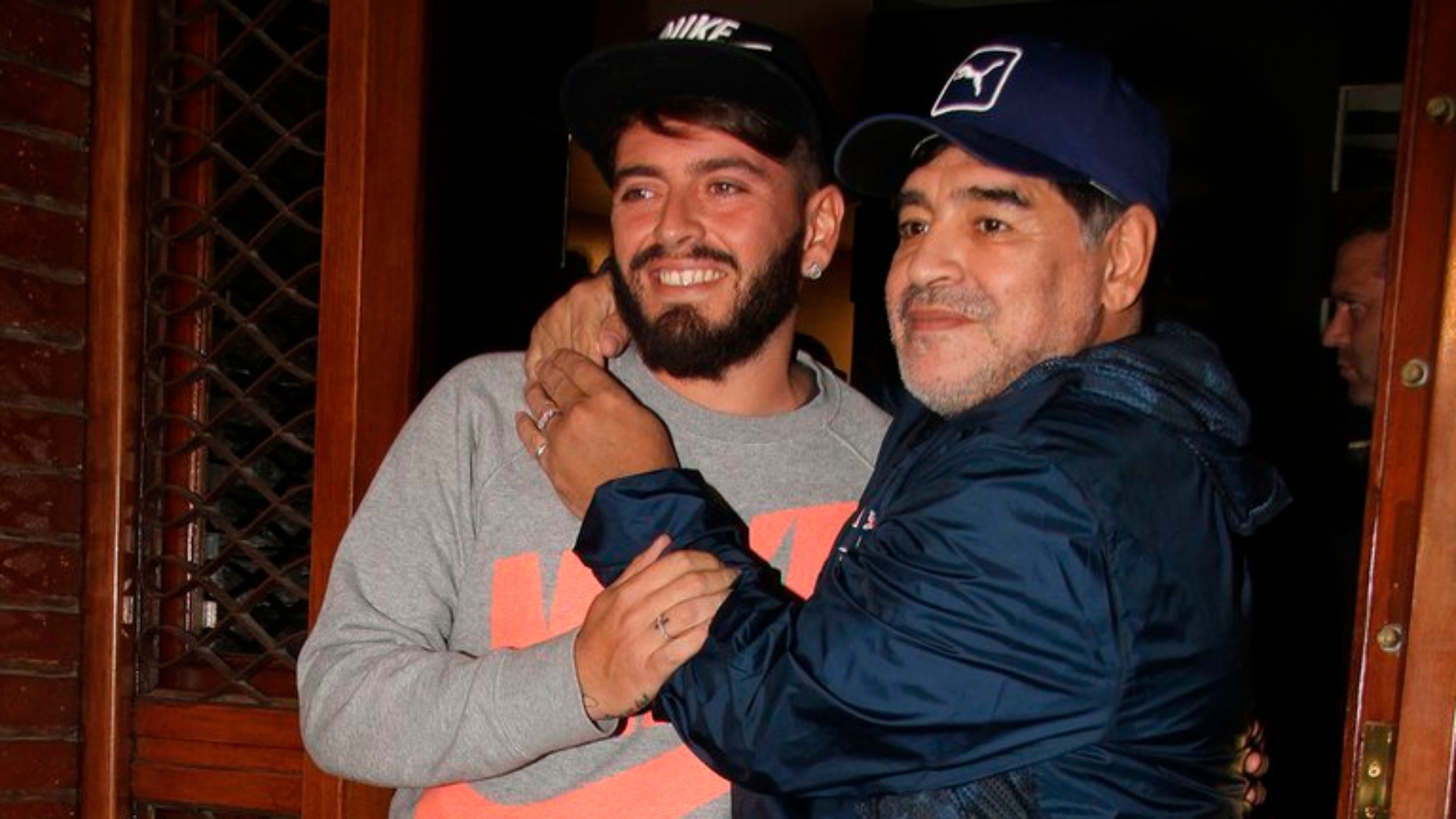 Maradona y su hijo, en 2020.