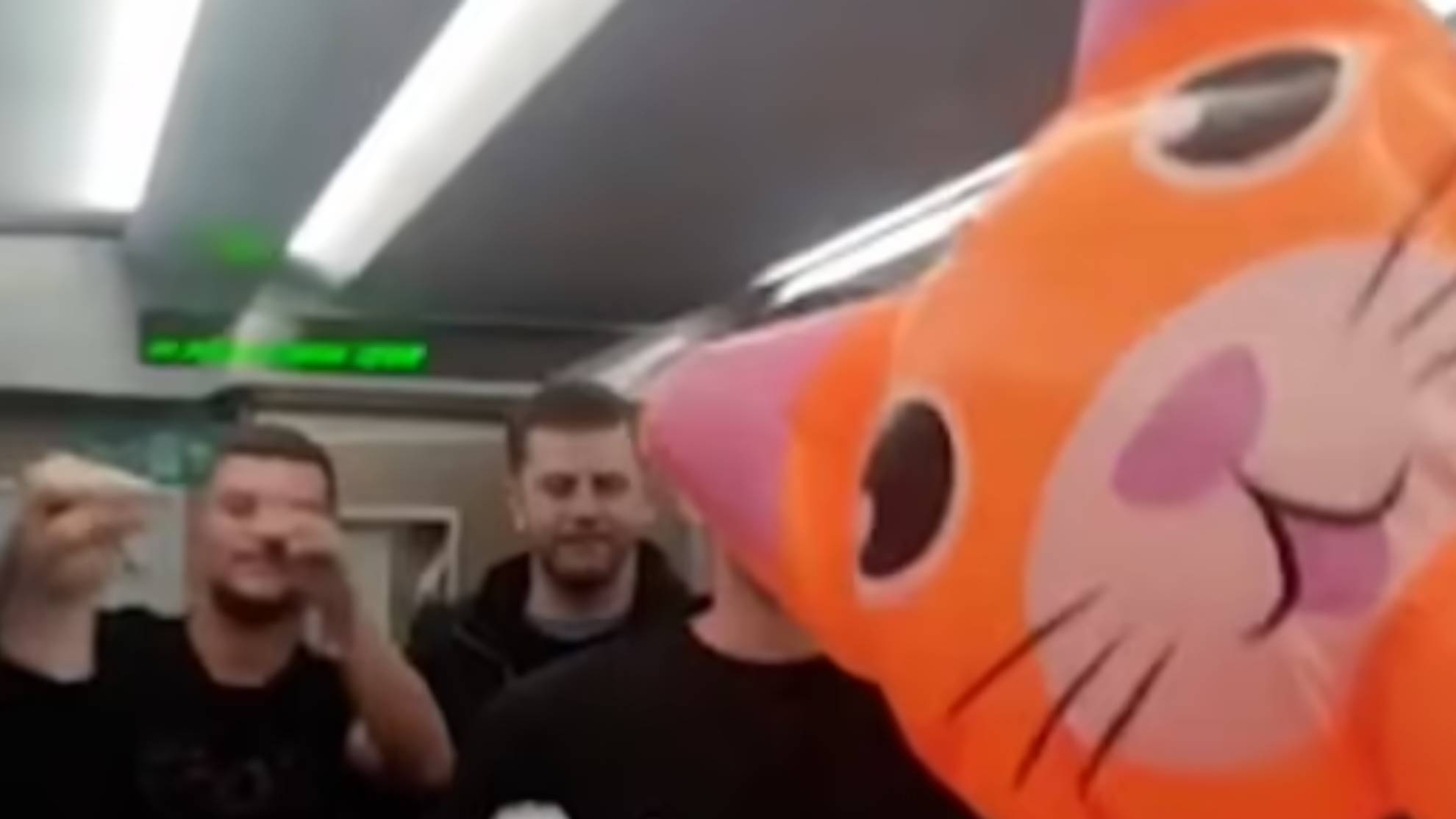 Distasteful Zouma joke during a flight: Inflatable cat thrown by fans