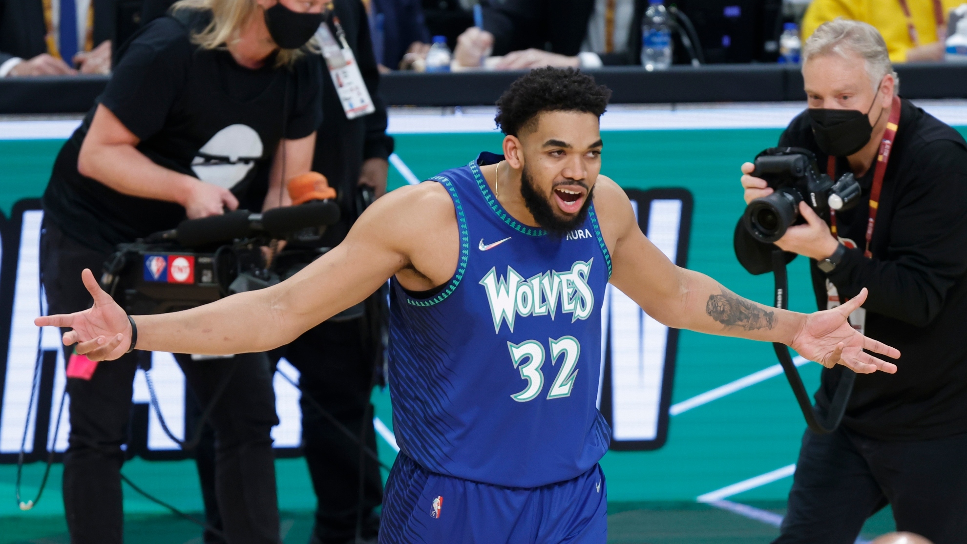 Minnesota Timberwolves' Karl-Anthony Towns involved in car accident, coach  says