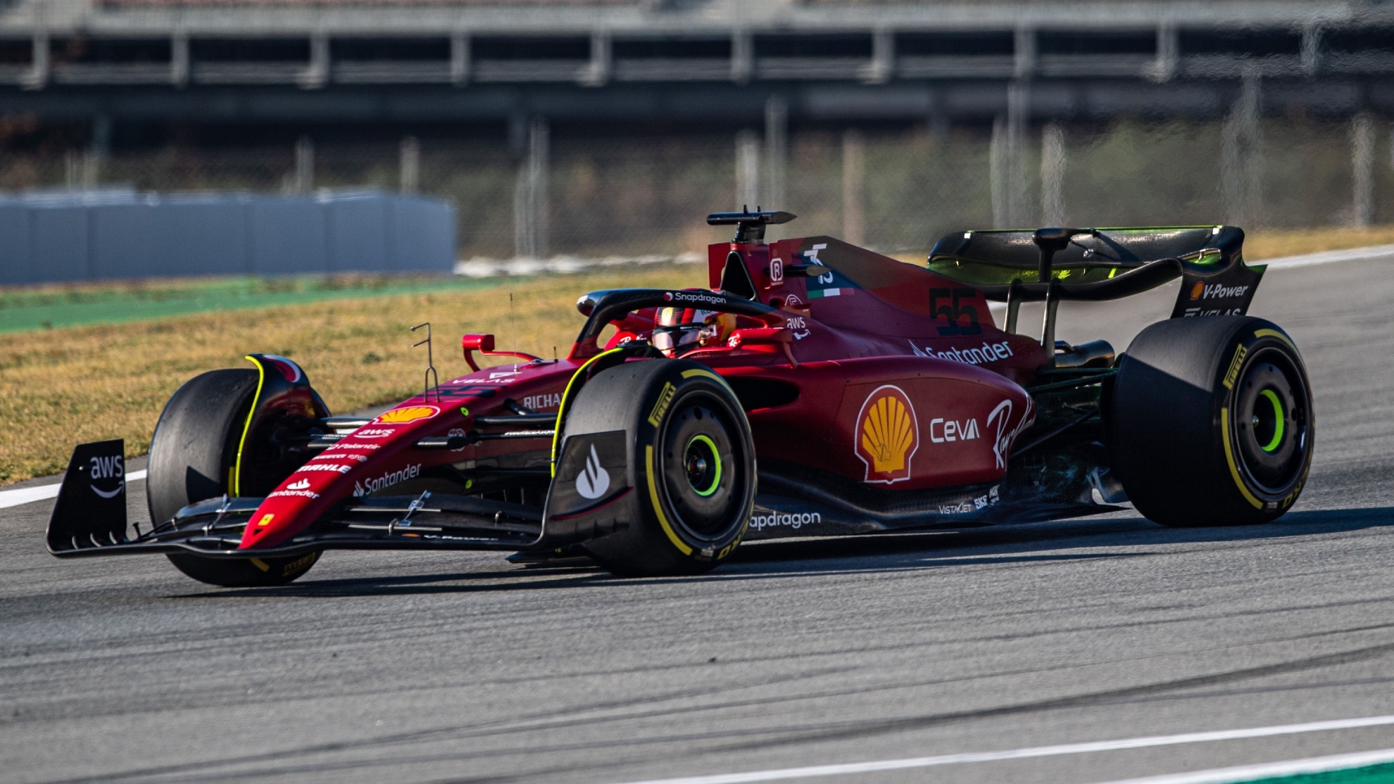 Sainz, con el F1-75, durante el test de Barcelona.